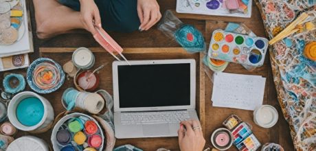 Programas essenciais para mães artesãs: como começar